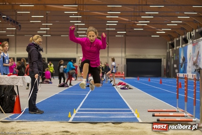 Zdjęcie w galerii na portalu naszraciborz.pl: Ponad pięciuset uczniów na raciborskich zawodach z cyklu Lekkoatletyka dla każdego wiadomości z regionu