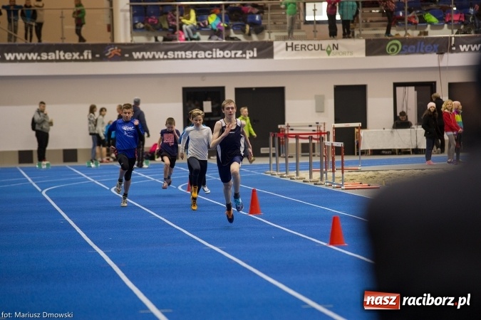 Zdjęcie w galerii na portalu naszraciborz.pl: Ponad pięciuset uczniów na raciborskich zawodach z cyklu Lekkoatletyka dla każdego wiadomości z regionu