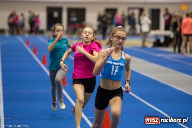 Zdjęcie w galerii na portalu naszraciborz.pl: Ponad pięciuset uczniów na raciborskich zawodach z cyklu Lekkoatletyka dla każdego wiadomości z regionu
