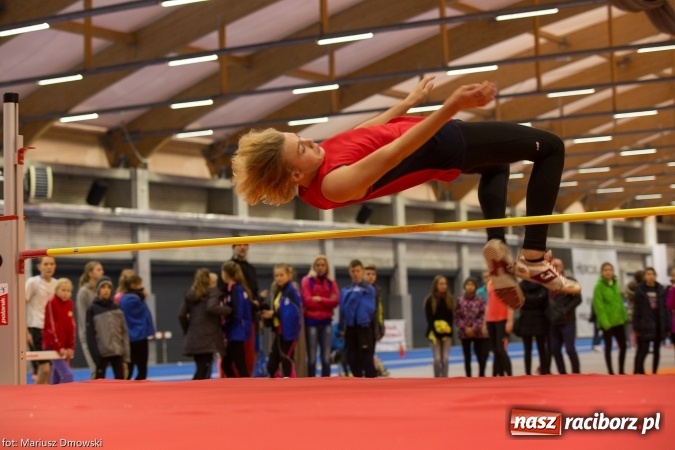 Zdjęcie w galerii na portalu naszraciborz.pl: Ponad pięciuset uczniów na raciborskich zawodach z cyklu Lekkoatletyka dla każdego wiadomości z regionu