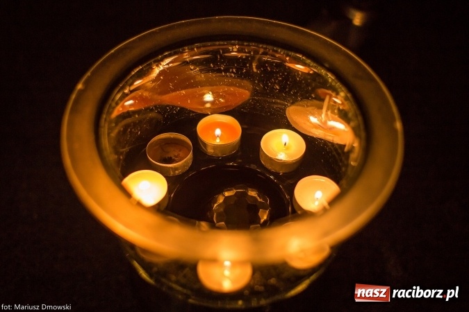 Zdjęcie w galerii na portalu naszraciborz.pl: W Szkole Podstawowej nr 13 przepowiadano dziś przyszłość wiadomości z regionu