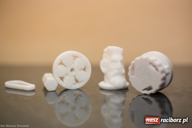 Zdjęcie w galerii na portalu naszraciborz.pl: PWSZ w Raciborzu wzbogaciła się o nowy sprzęt – drukarkę 3D  wiadomości z regionu