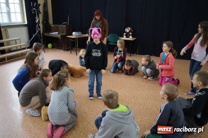 Zdjęcie w galerii na portalu naszraciborz.pl: Misiowe spotkanie przedszkolaków w Szkole Podstawowej nr 4  wiadomości z regionu