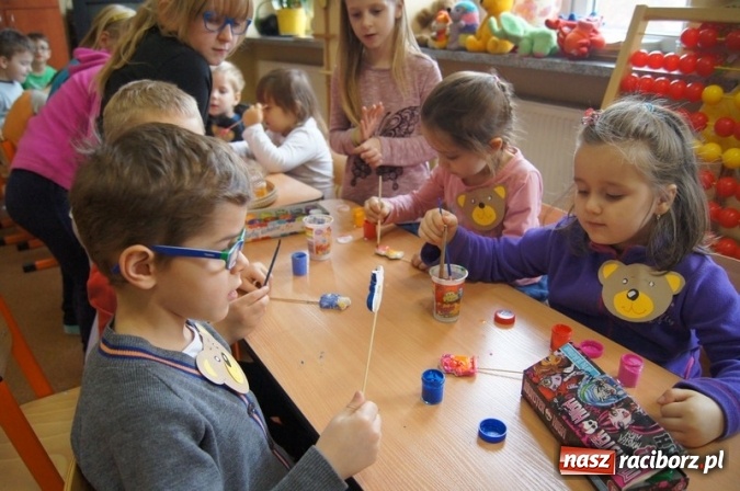Zdjęcie w galerii na portalu naszraciborz.pl: Misiowe spotkanie przedszkolaków w Szkole Podstawowej nr 4  wiadomości z regionu