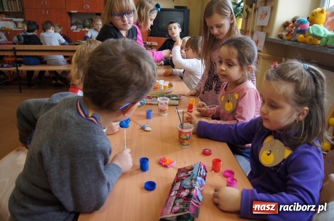 Zdjęcie w galerii na portalu naszraciborz.pl: Misiowe spotkanie przedszkolaków w Szkole Podstawowej nr 4  wiadomości z regionu