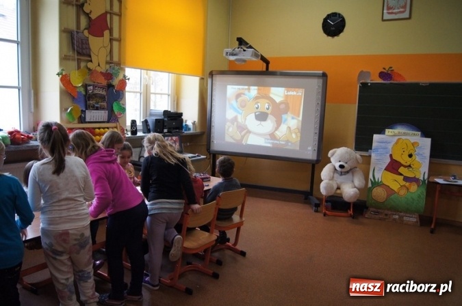 Zdjęcie w galerii na portalu naszraciborz.pl: Misiowe spotkanie przedszkolaków w Szkole Podstawowej nr 4  wiadomości z regionu