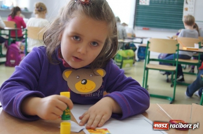 Zdjęcie w galerii na portalu naszraciborz.pl: Misiowe spotkanie przedszkolaków w Szkole Podstawowej nr 4  wiadomości z regionu