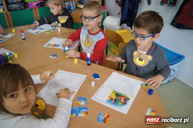 Zdjęcie w galerii na portalu naszraciborz.pl: Misiowe spotkanie przedszkolaków w Szkole Podstawowej nr 4  wiadomości z regionu