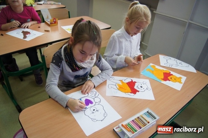 Zdjęcie w galerii na portalu naszraciborz.pl: Misiowe spotkanie przedszkolaków w Szkole Podstawowej nr 4  wiadomości z regionu