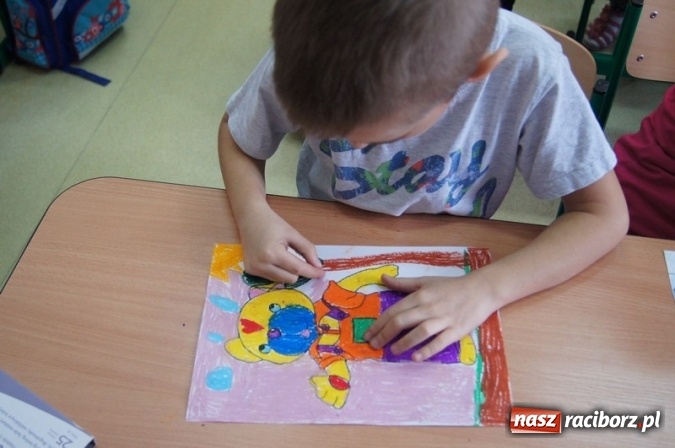 Zdjęcie w galerii na portalu naszraciborz.pl: Misiowe spotkanie przedszkolaków w Szkole Podstawowej nr 4  wiadomości z regionu