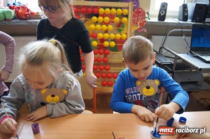 Zdjęcie w galerii na portalu naszraciborz.pl: Misiowe spotkanie przedszkolaków w Szkole Podstawowej nr 4  wiadomości z regionu