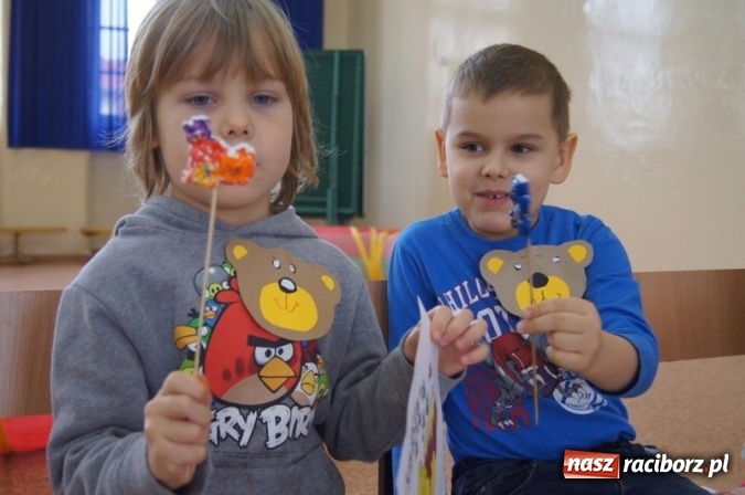 Zdjęcie w galerii na portalu naszraciborz.pl: Misiowe spotkanie przedszkolaków w Szkole Podstawowej nr 4  wiadomości z regionu