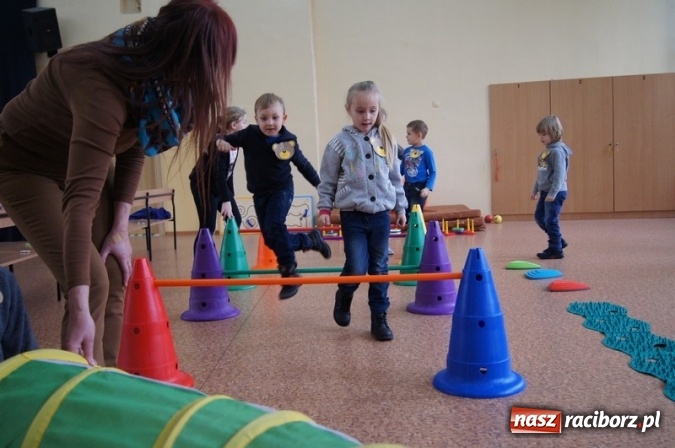 Zdjęcie w galerii na portalu naszraciborz.pl: Misiowe spotkanie przedszkolaków w Szkole Podstawowej nr 4  wiadomości z regionu
