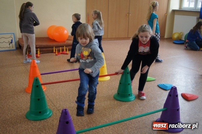 Zdjęcie w galerii na portalu naszraciborz.pl: Misiowe spotkanie przedszkolaków w Szkole Podstawowej nr 4  wiadomości z regionu