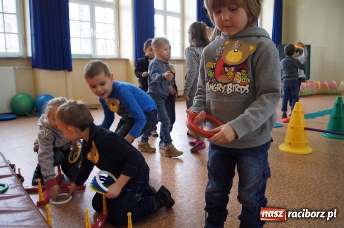 Zdjęcie w galerii na portalu naszraciborz.pl: Misiowe spotkanie przedszkolaków w Szkole Podstawowej nr 4  wiadomości z regionu