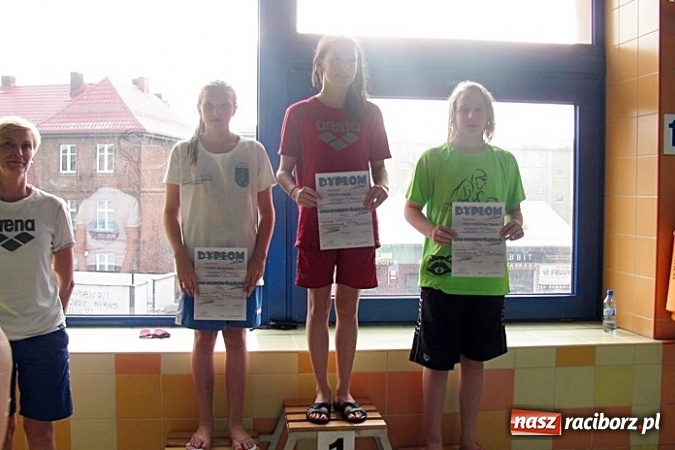 Zdjęcie w galerii na portalu naszraciborz.pl: Pływanie. 12-latkowie spisali się na szóstkę  wiadomości z regionu