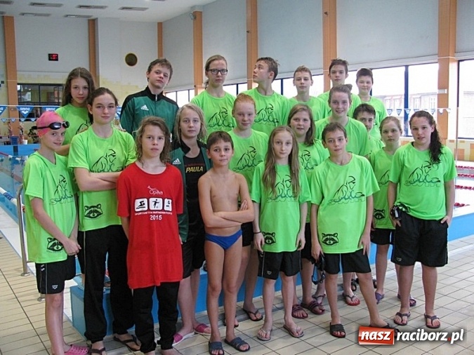 Zdjęcie w galerii na portalu naszraciborz.pl: Pływanie. 12-latkowie spisali się na szóstkę  wiadomości z regionu