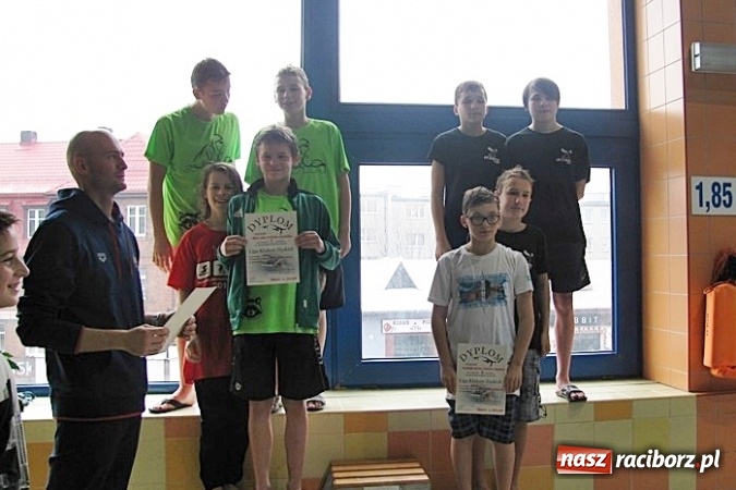 Zdjęcie w galerii na portalu naszraciborz.pl: Pływanie. 12-latkowie spisali się na szóstkę  wiadomości z regionu