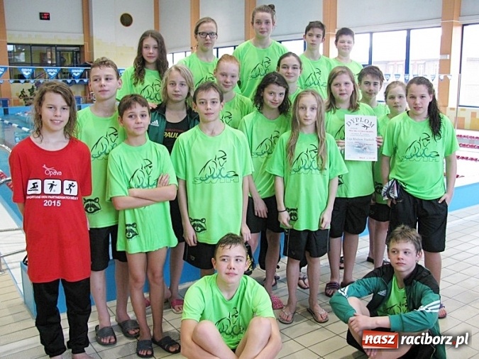 Zdjęcie w galerii na portalu naszraciborz.pl: Pływanie. 12-latkowie spisali się na szóstkę  wiadomości z regionu