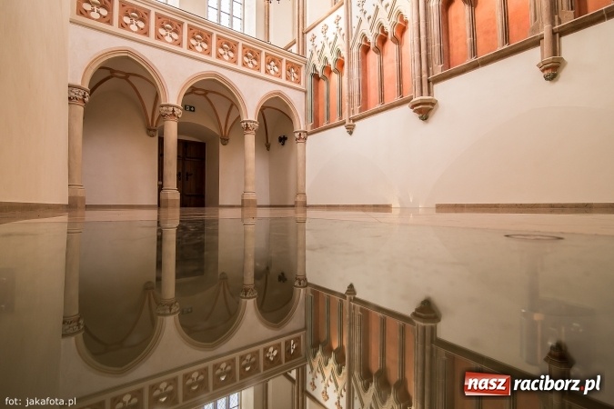 Zdjęcie w galerii na portalu naszraciborz.pl: Kaplica zajaśniała pełnym blaskiem. Do czerwca trzeba zdążyć z aranżacją wnętrza wiadomości z regionu