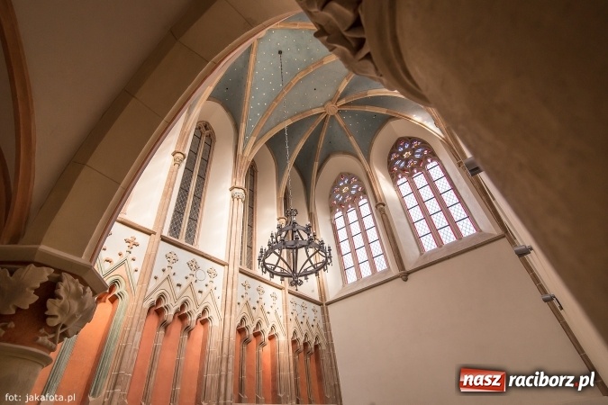 Zdjęcie w galerii na portalu naszraciborz.pl: Kaplica zajaśniała pełnym blaskiem. Do czerwca trzeba zdążyć z aranżacją wnętrza wiadomości z regionu