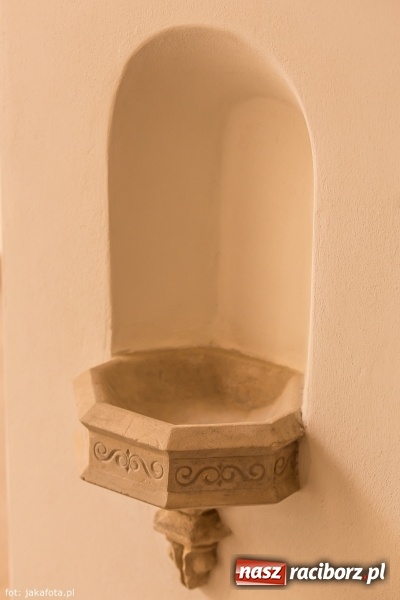 Zdjęcie w galerii na portalu naszraciborz.pl: Kaplica zajaśniała pełnym blaskiem. Do czerwca trzeba zdążyć z aranżacją wnętrza wiadomości z regionu