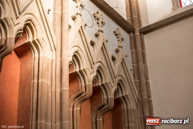 Zdjęcie w galerii na portalu naszraciborz.pl: Kaplica zajaśniała pełnym blaskiem. Do czerwca trzeba zdążyć z aranżacją wnętrza wiadomości z regionu