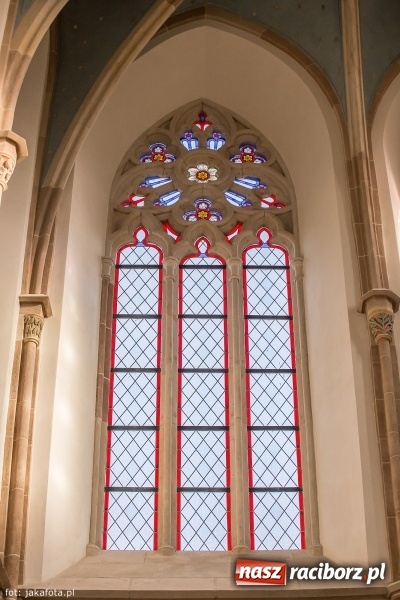 Zdjęcie w galerii na portalu naszraciborz.pl: Kaplica zajaśniała pełnym blaskiem. Do czerwca trzeba zdążyć z aranżacją wnętrza wiadomości z regionu