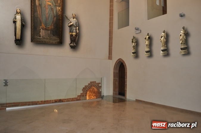 Zdjęcie w galerii na portalu naszraciborz.pl: Kaplica zajaśniała pełnym blaskiem. Do czerwca trzeba zdążyć z aranżacją wnętrza wiadomości z regionu