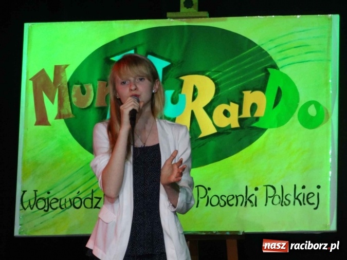 Zdjęcie w galerii na portalu naszraciborz.pl: Sukcesy wychowanków MDK na Wojewódzkim Konkursie Piosenki Polskiej MurMuRanDo wiadomości z regionu