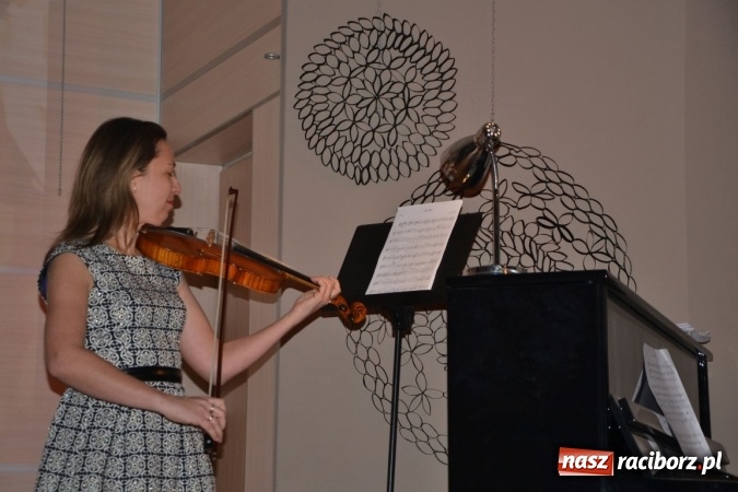 Zdjęcie w galerii na portalu naszraciborz.pl: Tworków. Muzyka jest dobra na wszystko  wiadomości z regionu