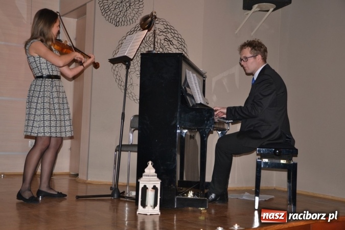 Zdjęcie w galerii na portalu naszraciborz.pl: Tworków. Muzyka jest dobra na wszystko  wiadomości z regionu