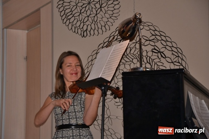 Zdjęcie w galerii na portalu naszraciborz.pl: Tworków. Muzyka jest dobra na wszystko  wiadomości z regionu