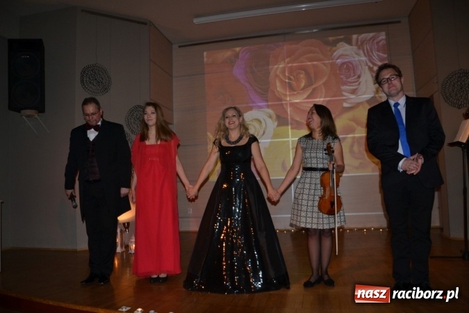 Zdjęcie w galerii na portalu naszraciborz.pl: Tworków. Muzyka jest dobra na wszystko  wiadomości z regionu