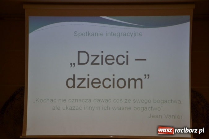 Zdjęcie w galerii na portalu naszraciborz.pl: Spotkanie integracyjne Dzieci – Dzieciom wiadomości z regionu