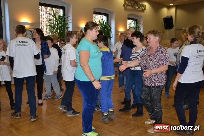 Zdjęcie w galerii na portalu naszraciborz.pl: Spotkanie integracyjne Dzieci – Dzieciom wiadomości z regionu