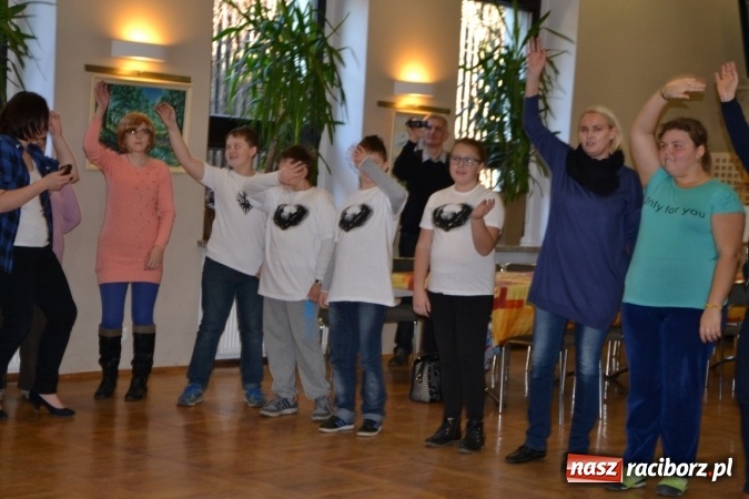 Zdjęcie w galerii na portalu naszraciborz.pl: Spotkanie integracyjne Dzieci – Dzieciom wiadomości z regionu
