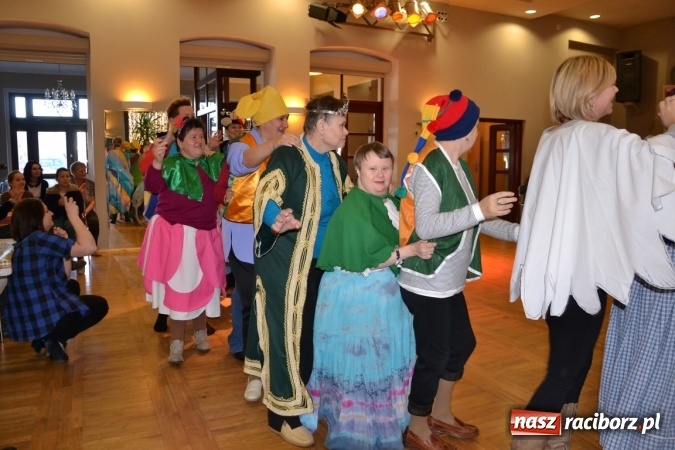 Zdjęcie w galerii na portalu naszraciborz.pl: Spotkanie integracyjne Dzieci – Dzieciom wiadomości z regionu