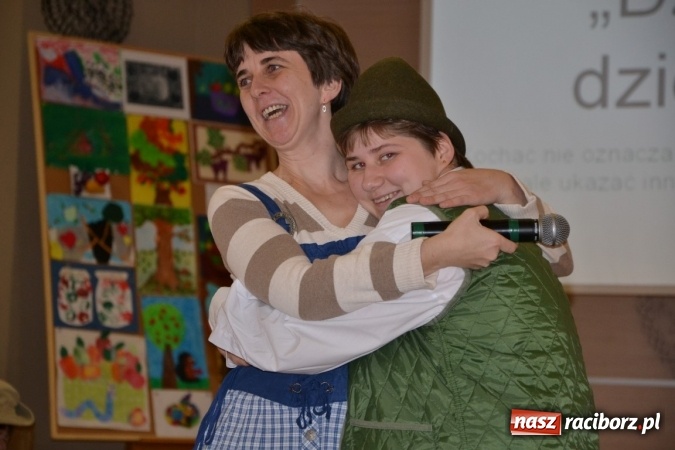 Zdjęcie w galerii na portalu naszraciborz.pl: Spotkanie integracyjne Dzieci – Dzieciom wiadomości z regionu