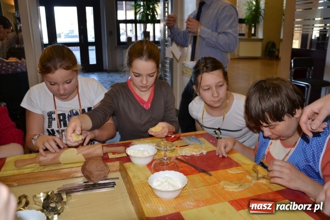 Zdjęcie w galerii na portalu naszraciborz.pl: Spotkanie integracyjne Dzieci – Dzieciom wiadomości z regionu