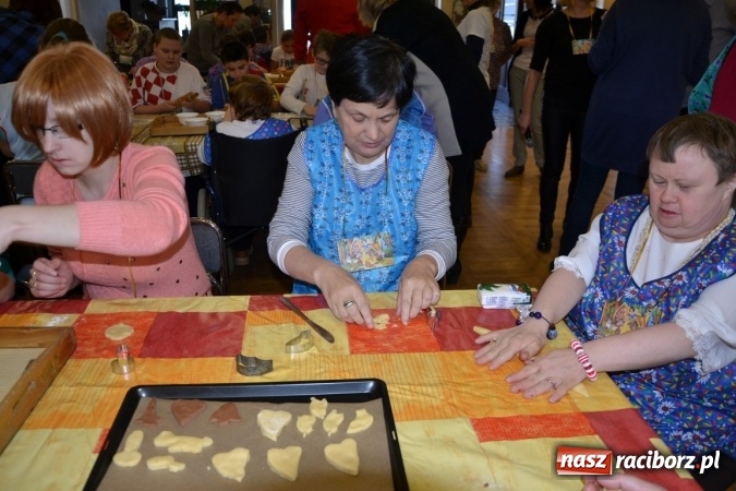 Zdjęcie w galerii na portalu naszraciborz.pl: Spotkanie integracyjne Dzieci – Dzieciom wiadomości z regionu
