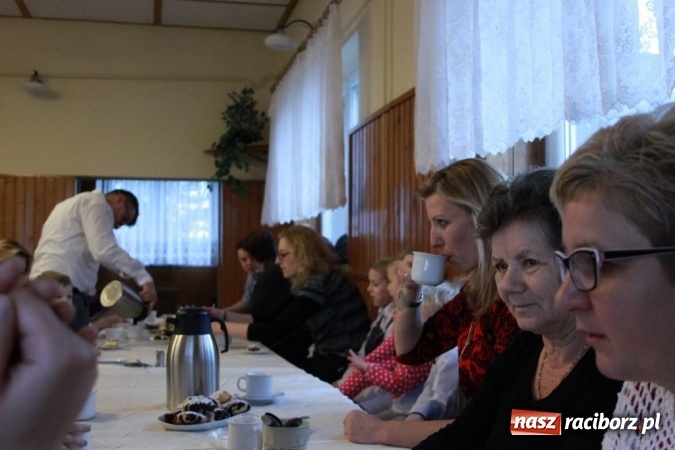 Zdjęcie w galerii na portalu naszraciborz.pl: Do Wojnowic zawitał już wyczekiwany św. Mikołaj wiadomości z regionu