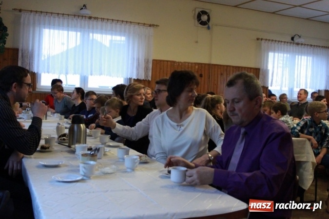 Zdjęcie w galerii na portalu naszraciborz.pl: Do Wojnowic zawitał już wyczekiwany św. Mikołaj wiadomości z regionu