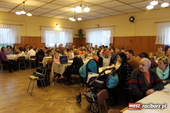 Zdjęcie w galerii na portalu naszraciborz.pl: Do Wojnowic zawitał już wyczekiwany św. Mikołaj wiadomości z regionu