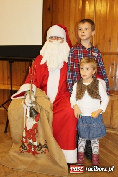 Zdjęcie w galerii na portalu naszraciborz.pl: Do Wojnowic zawitał już wyczekiwany św. Mikołaj wiadomości z regionu