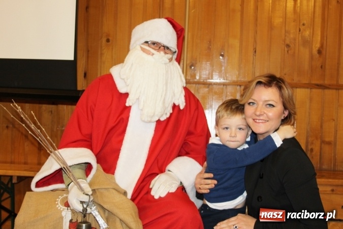 Zdjęcie w galerii na portalu naszraciborz.pl: Do Wojnowic zawitał już wyczekiwany św. Mikołaj wiadomości z regionu