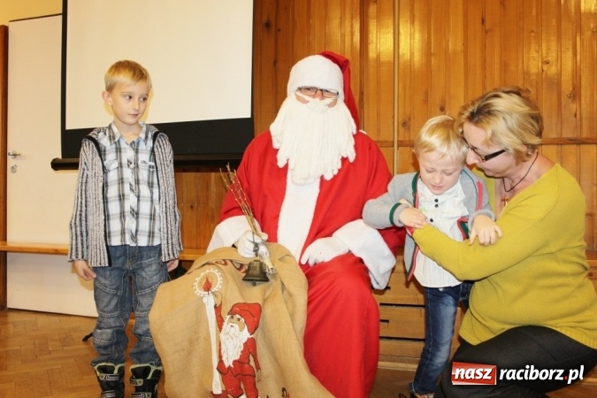 Zdjęcie w galerii na portalu naszraciborz.pl: Do Wojnowic zawitał już wyczekiwany św. Mikołaj wiadomości z regionu