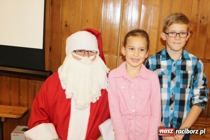 Zdjęcie w galerii na portalu naszraciborz.pl: Do Wojnowic zawitał już wyczekiwany św. Mikołaj wiadomości z regionu