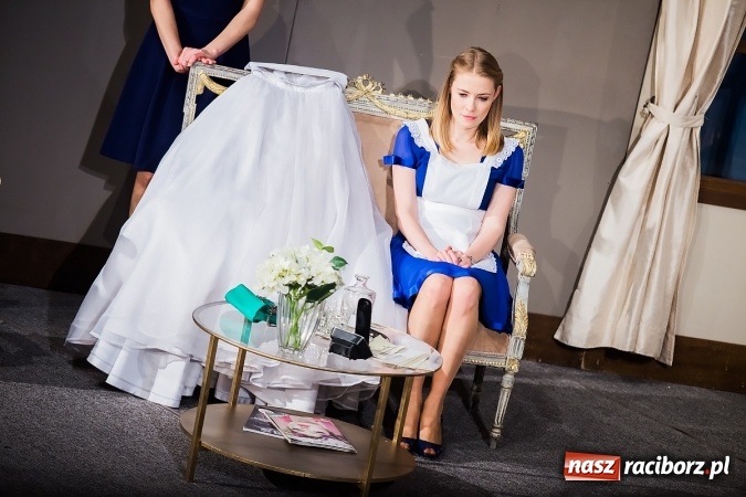 Zdjęcie w galerii na portalu naszraciborz.pl: Wiecz&oacute;r kawalerski w wykonaniu aktor&oacute;w Teatru Bagatela wiadomości z regionu