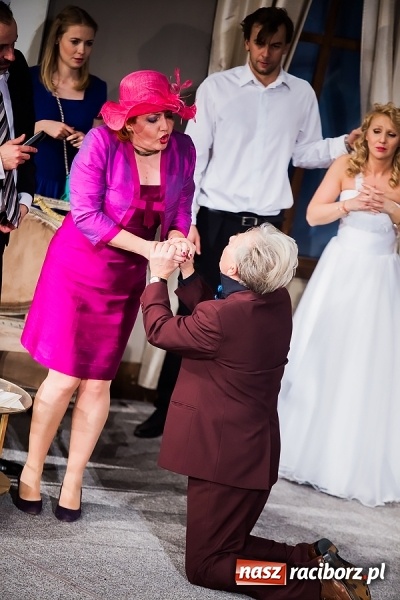 Zdjęcie w galerii na portalu naszraciborz.pl: Wiecz&oacute;r kawalerski w wykonaniu aktor&oacute;w Teatru Bagatela wiadomości z regionu